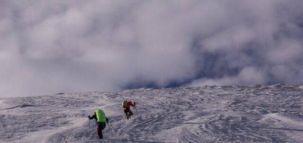 خطر سرمازدگی در ارتفاعات، تجهیزات مناسب کوهنوردی به همراه داشته باشید