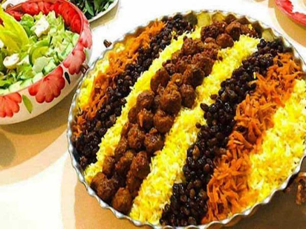 کشمش پلو با گوشت چرخ کرده کشمش پلو با گوشت چرخ نموده