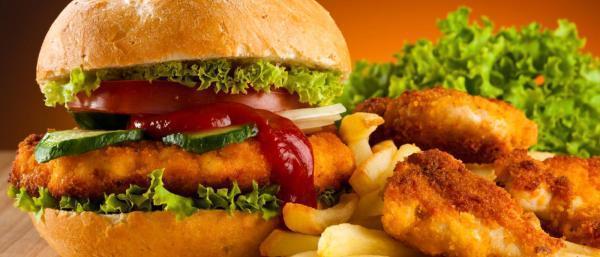 قبل از پرواز چه غذاهایی نخوریم؟